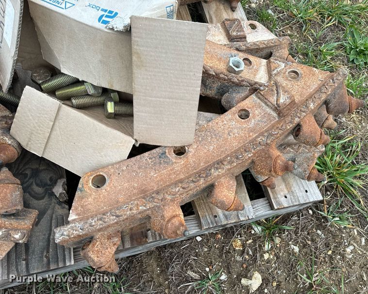 image for item DP6828 2000 Ditch Witch 8020T rock saw