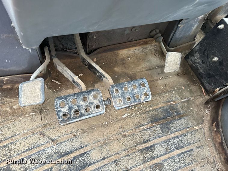 image for item DP6829 1996 Case 580 Super L backhoe