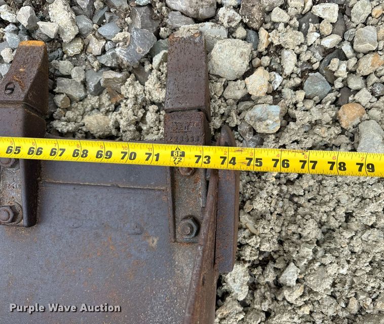 image for item DP6830 2005 Bobcat  T180  tracked skid steer loader