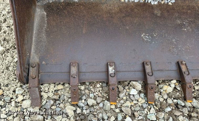 image for item DP6830 2005 Bobcat  T180  tracked skid steer loader