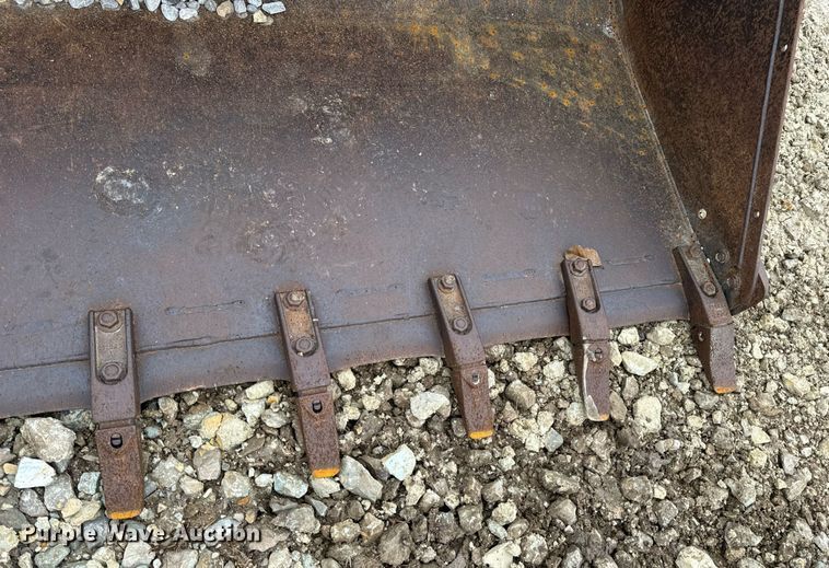 image for item DP6830 2005 Bobcat  T180  tracked skid steer loader