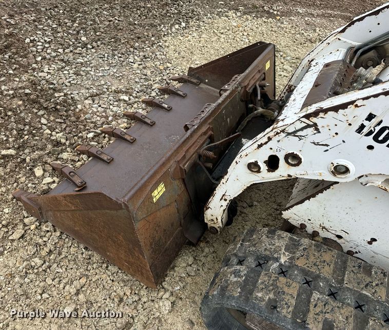 image for item DP6830 2005 Bobcat  T180  tracked skid steer loader