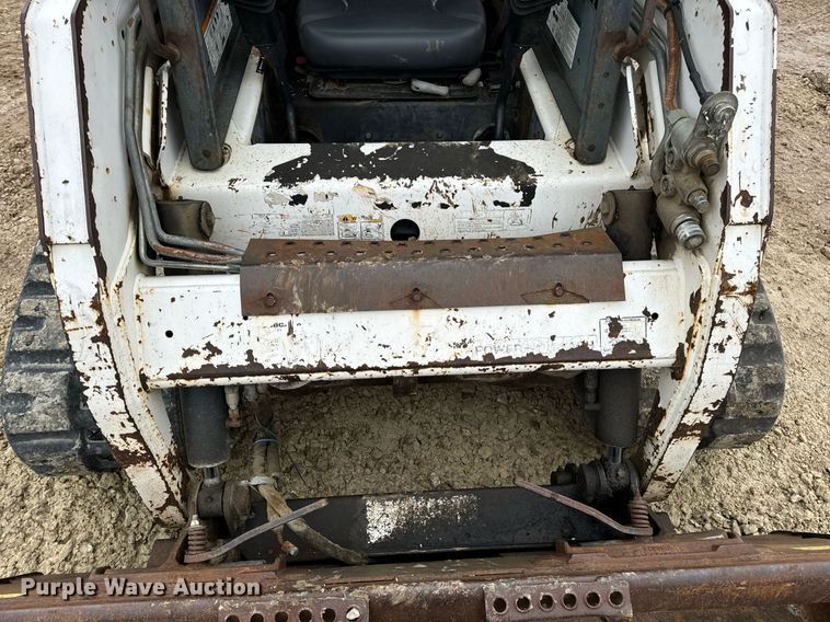 image for item DP6830 2005 Bobcat  T180  tracked skid steer loader