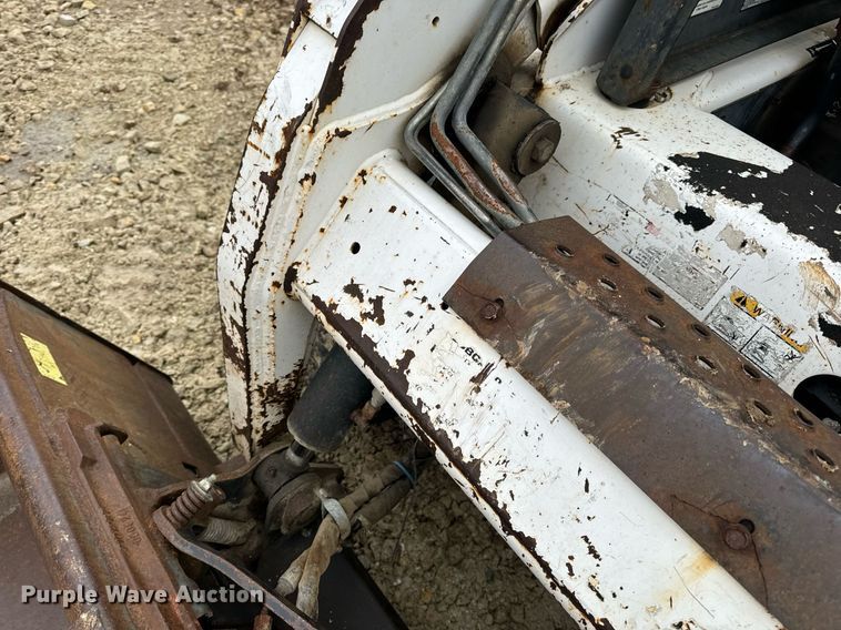 image for item DP6830 2005 Bobcat  T180  tracked skid steer loader