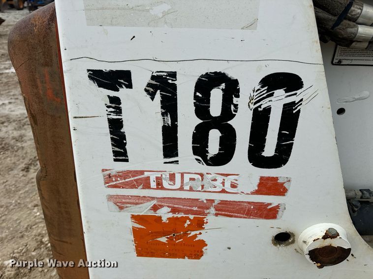 image for item DP6830 2005 Bobcat  T180  tracked skid steer loader