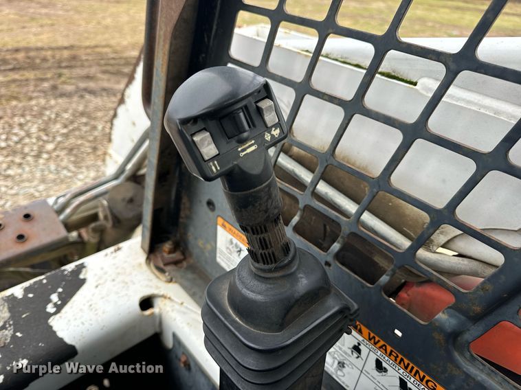 image for item DP6830 2005 Bobcat  T180  tracked skid steer loader