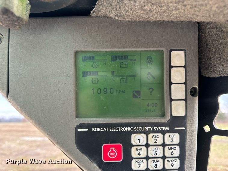 image for item DP6830 2005 Bobcat  T180  tracked skid steer loader