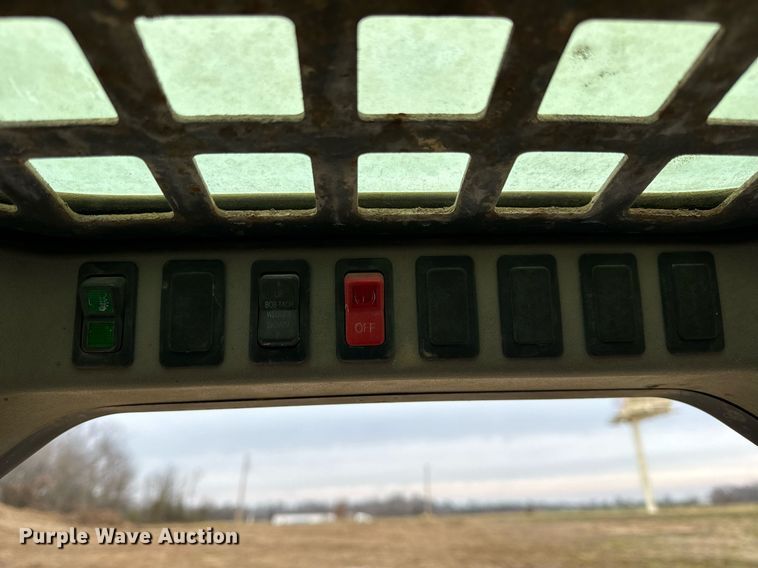 image for item DP6830 2005 Bobcat  T180  tracked skid steer loader