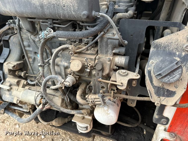 image for item DP6830 2005 Bobcat  T180  tracked skid steer loader