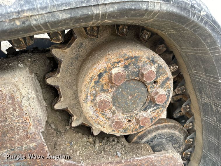 image for item DP6830 2005 Bobcat  T180  tracked skid steer loader