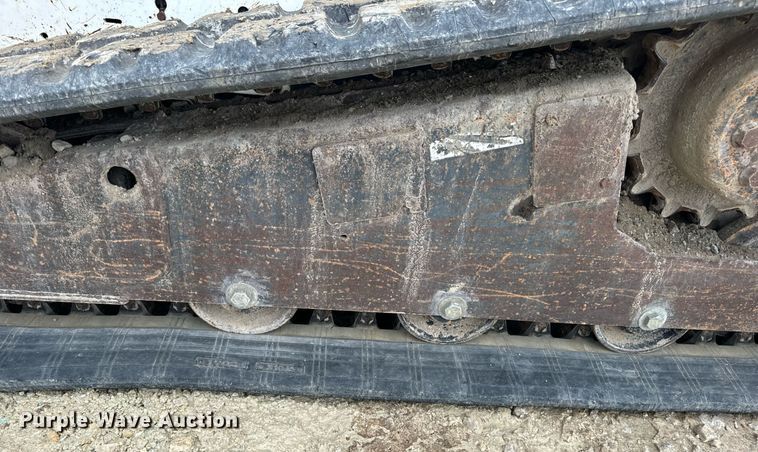 image for item DP6830 2005 Bobcat  T180  tracked skid steer loader