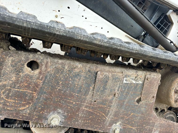 image for item DP6830 2005 Bobcat  T180  tracked skid steer loader