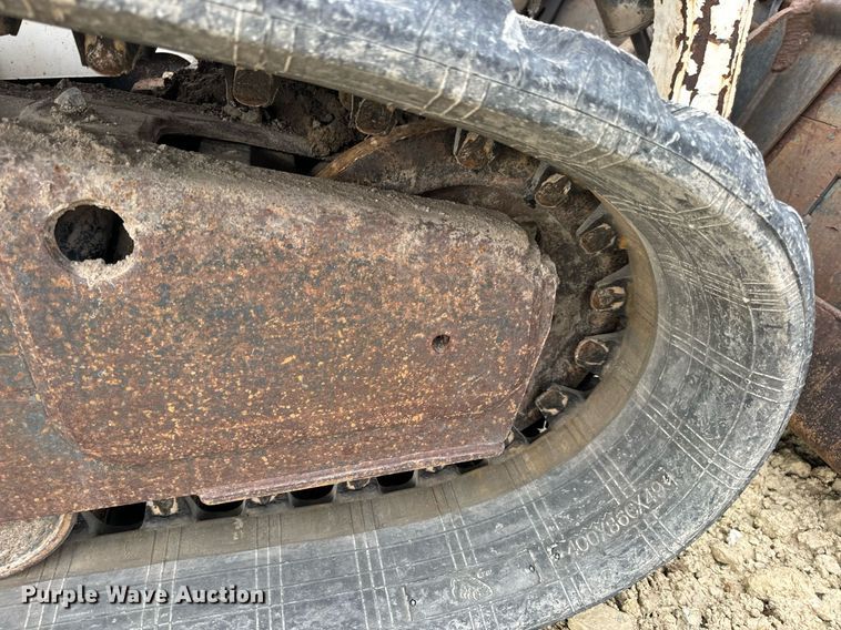 image for item DP6830 2005 Bobcat  T180  tracked skid steer loader