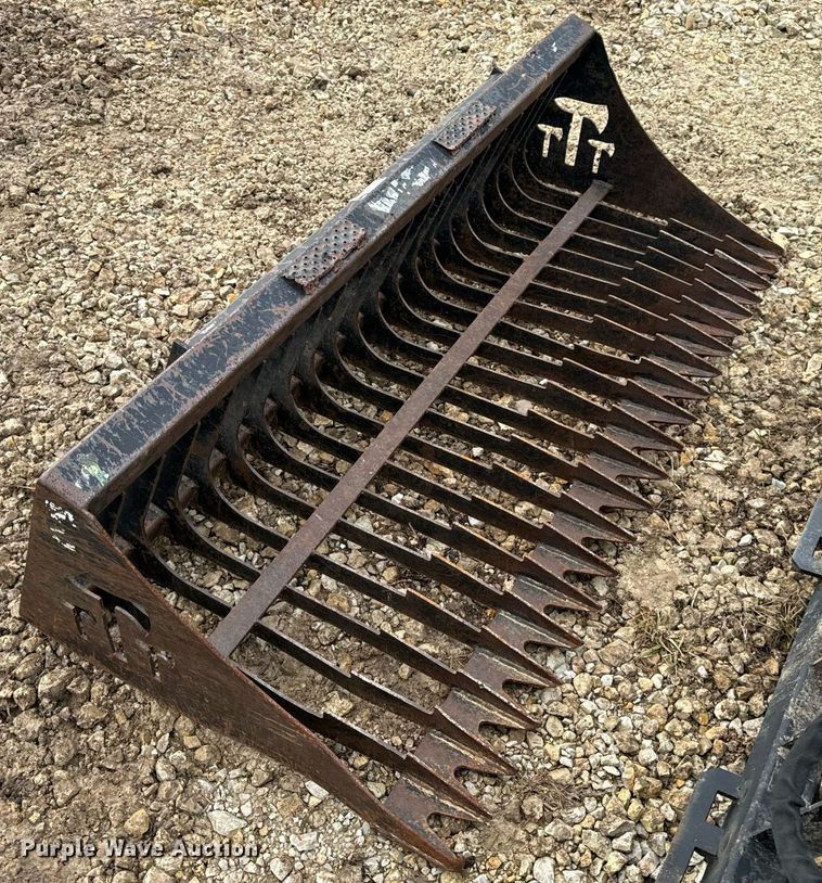 image for item DP6831 Skid steer attachments