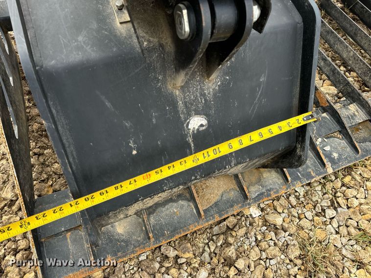 image for item DP6831 Skid steer attachments