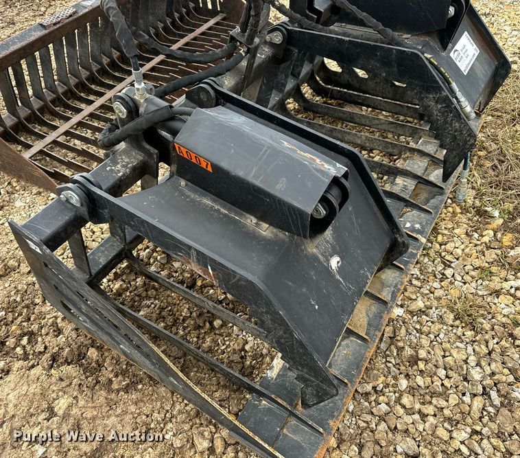image for item DP6831 Skid steer attachments