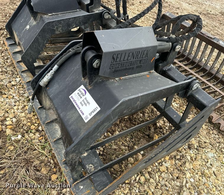 image for item DP6831 Skid steer attachments