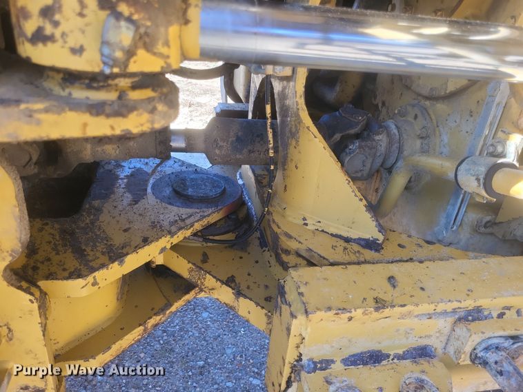 image for item DQ3754 2004 Caterpillar 972G Series II wheel loader