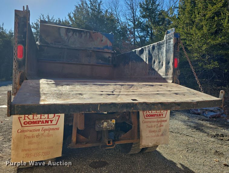 image for item DQ5340 1986 Ford L8000 dump truck