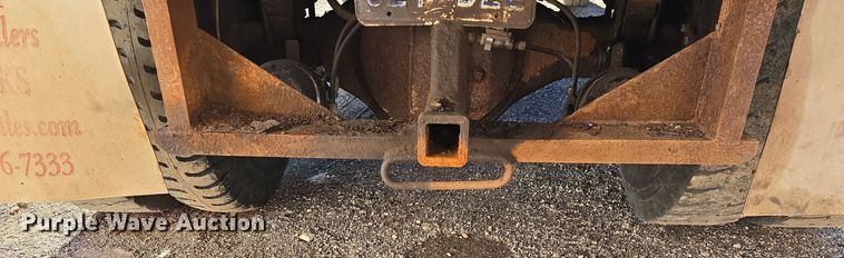 image for item DQ5340 1986 Ford L8000 dump truck