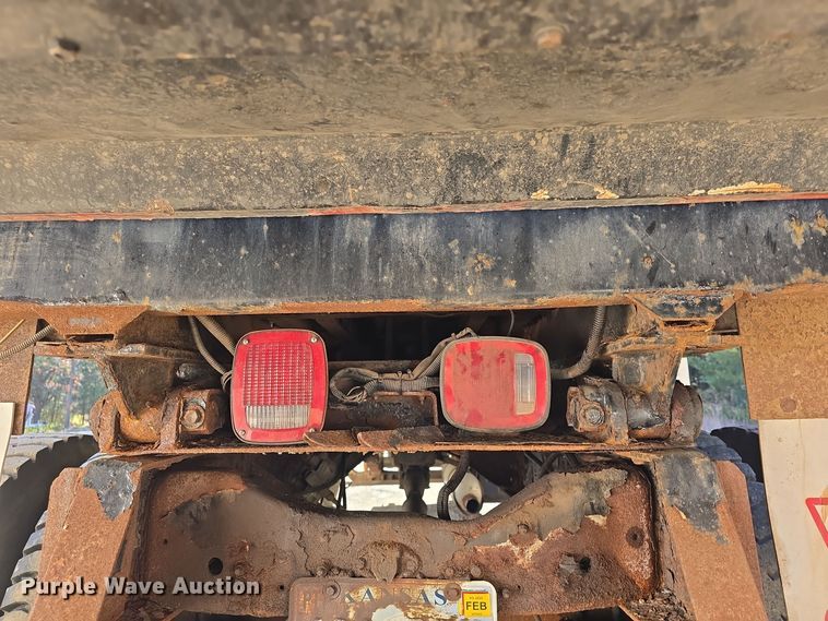 image for item DQ5340 1986 Ford L8000 dump truck