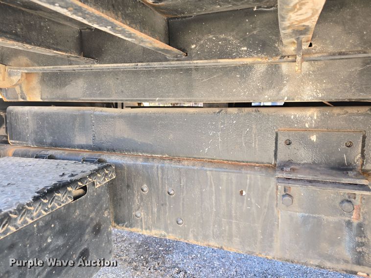 image for item DQ5340 1986 Ford L8000 dump truck