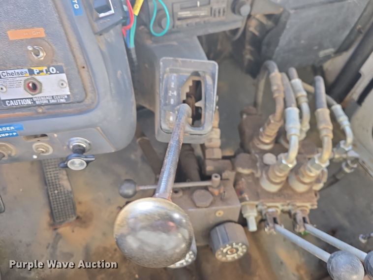 image for item DQ5340 1986 Ford L8000 dump truck