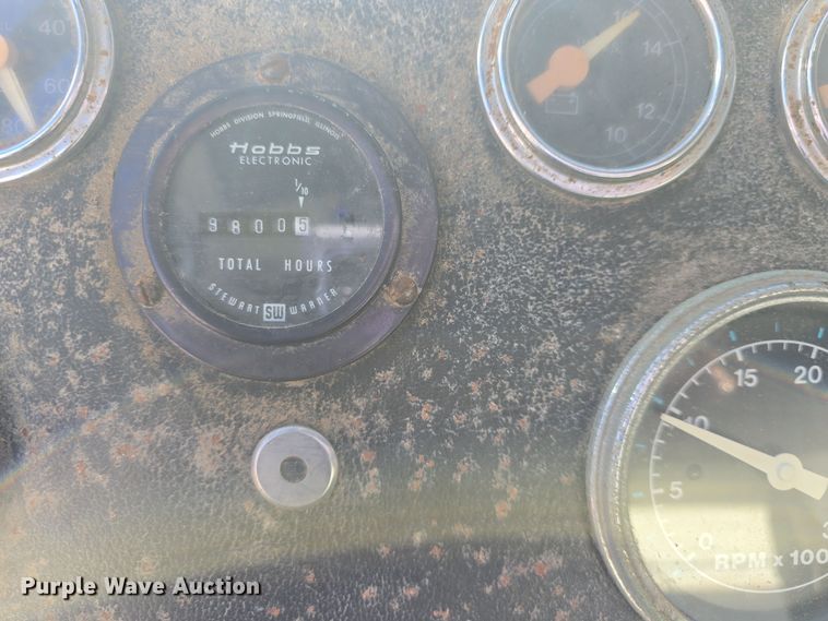 image for item DQ5340 1986 Ford L8000 dump truck