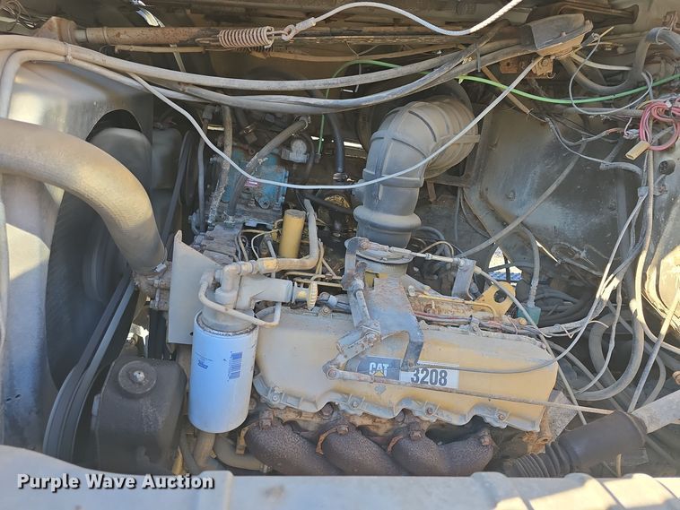 image for item DQ5340 1986 Ford L8000 dump truck