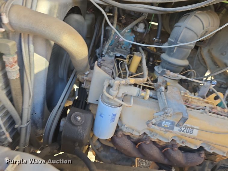 image for item DQ5340 1986 Ford L8000 dump truck