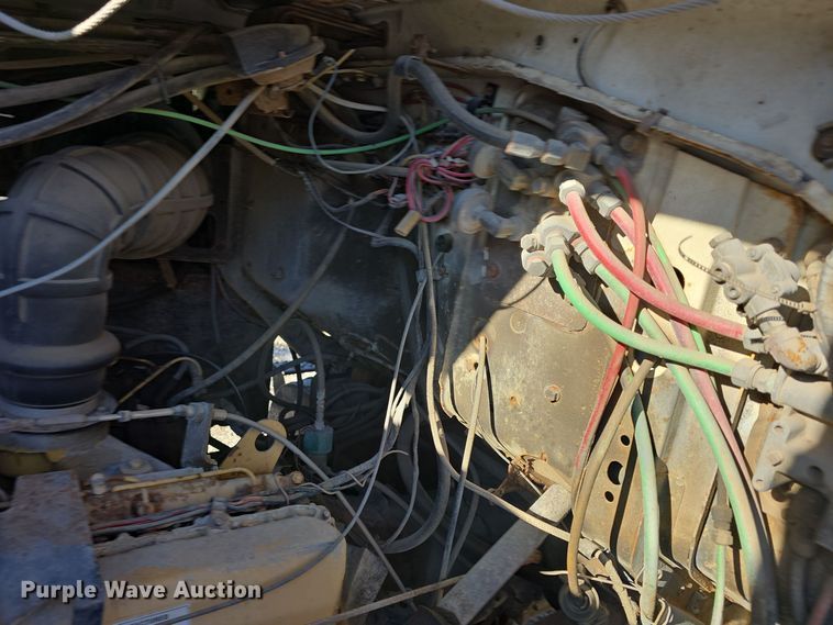 image for item DQ5340 1986 Ford L8000 dump truck