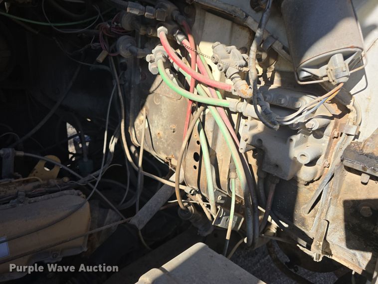 image for item DQ5340 1986 Ford L8000 dump truck