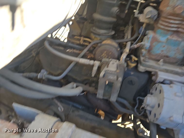 image for item DQ5340 1986 Ford L8000 dump truck