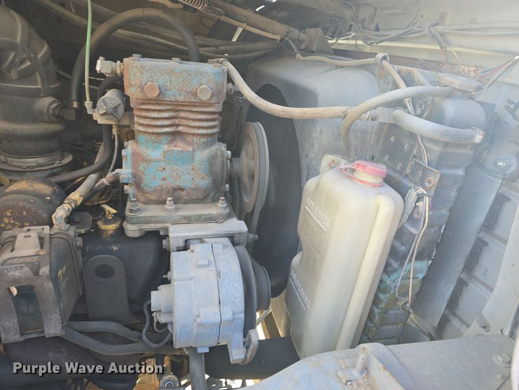 image for item DQ5340 1986 Ford L8000 dump truck