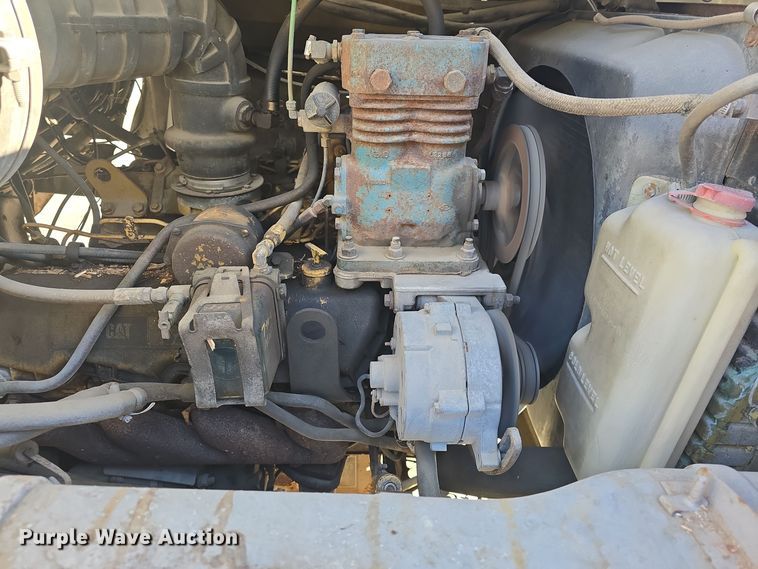 image for item DQ5340 1986 Ford L8000 dump truck