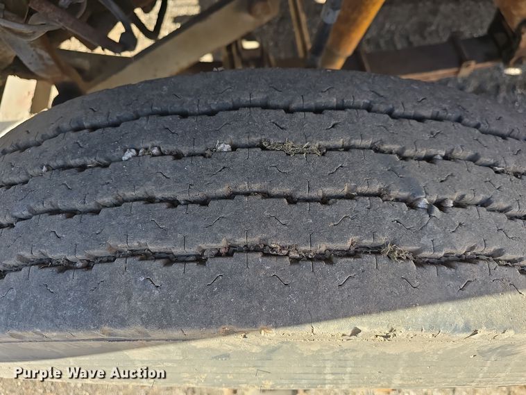 image for item DQ5340 1986 Ford L8000 dump truck