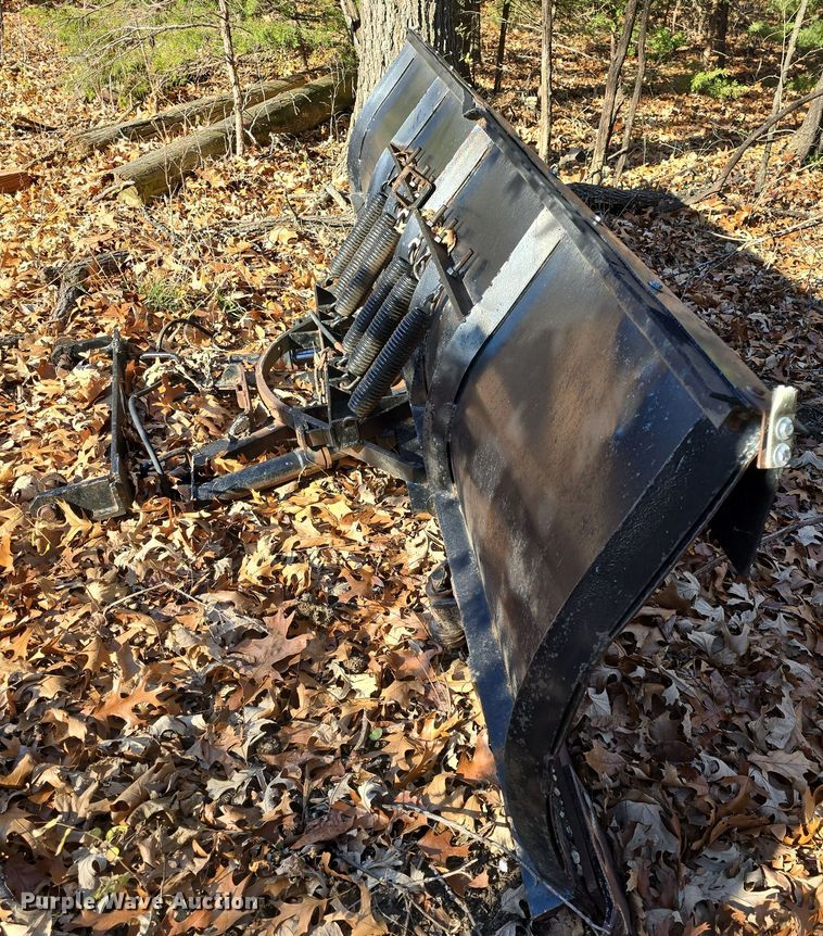 image for item DQ5340 1986 Ford L8000 dump truck