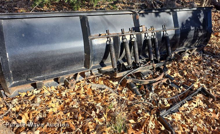 image for item DQ5340 1986 Ford L8000 dump truck