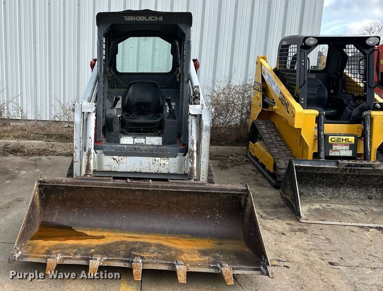 image for item DQ6560 2009 Takeuchi TL120 tracked skid steer loader