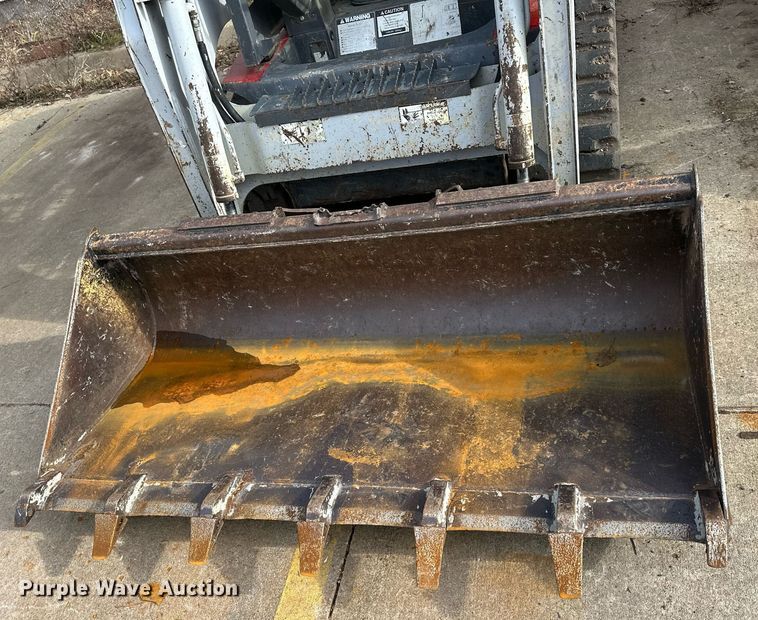 image for item DQ6560 2009 Takeuchi TL120 tracked skid steer loader