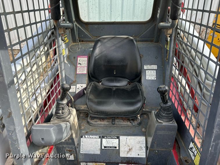 image for item DQ6560 2009 Takeuchi TL120 tracked skid steer loader