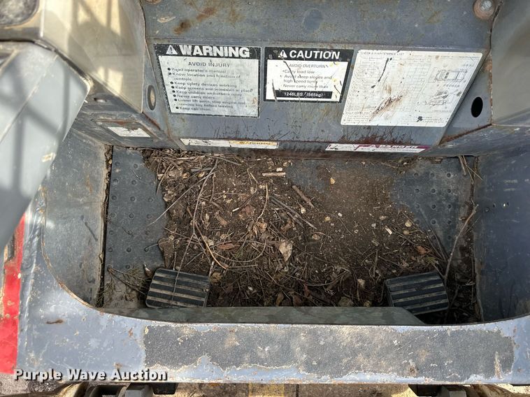 image for item DQ6560 2009 Takeuchi TL120 tracked skid steer loader