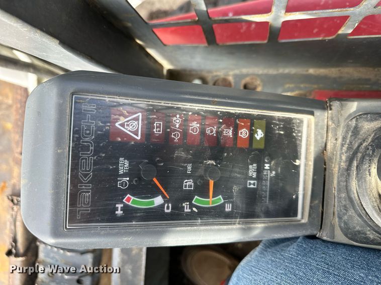 image for item DQ6560 2009 Takeuchi TL120 tracked skid steer loader