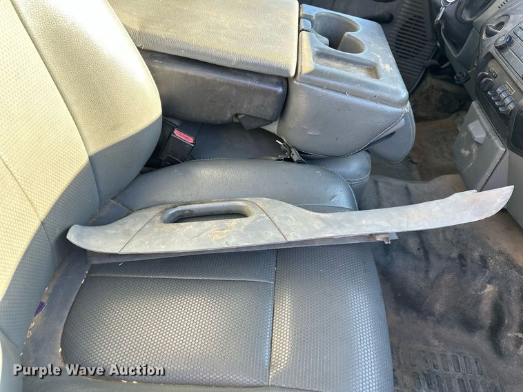 image for item DS3309 2011 Ford F450 Super Duty utility / service truck