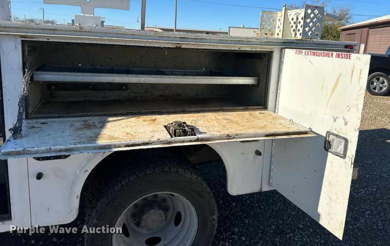 image for item DS3336 2012 Ford F450 Super Duty utility / service truck