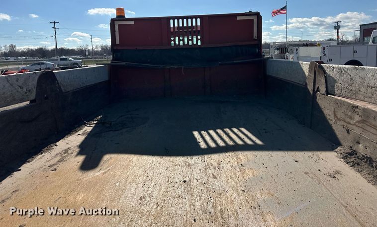 image for item DS3339 2012 Ford F750 Super Duty dump truck