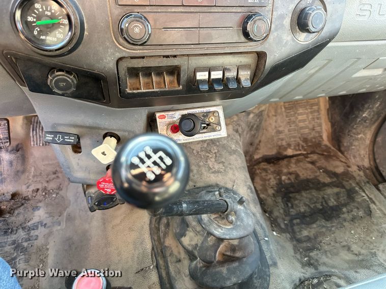 image for item DS3339 2012 Ford F750 Super Duty dump truck