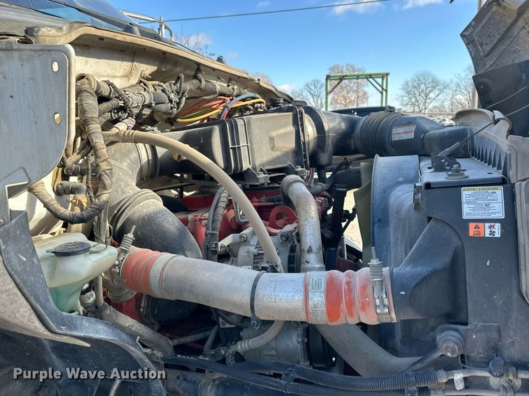 image for item DS3339 2012 Ford F750 Super Duty dump truck