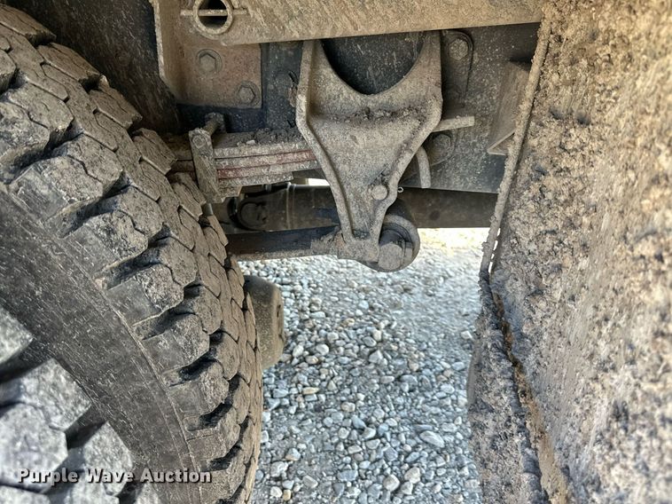 image for item DS3339 2012 Ford F750 Super Duty dump truck