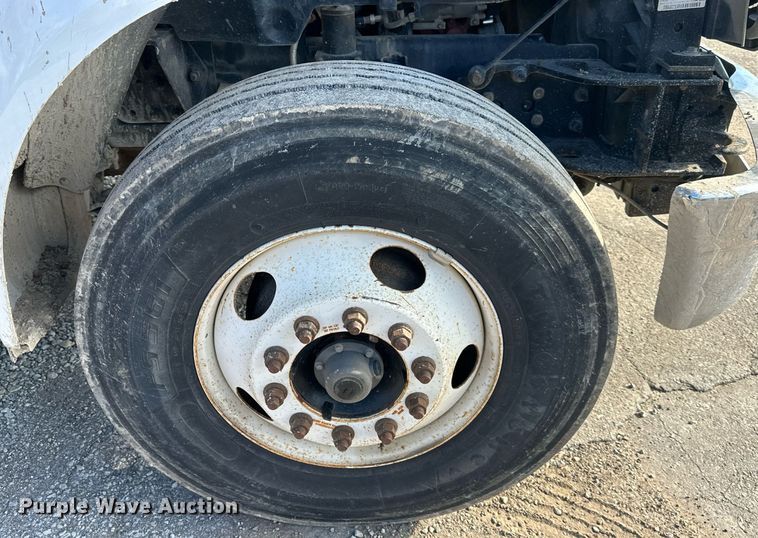 image for item DS3339 2012 Ford F750 Super Duty dump truck